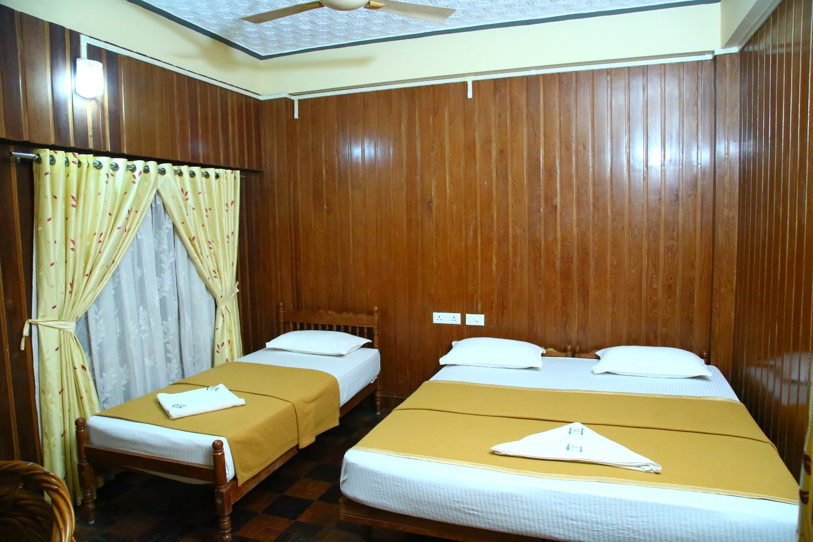 1 x Standard Non AC Room